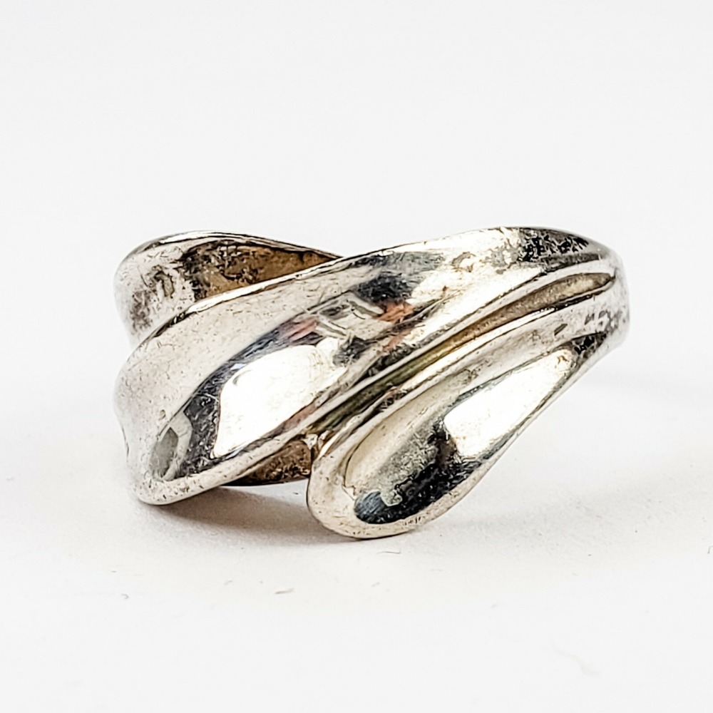 Vintage Sterling Silver 925 High Dome Flowy Ring Size‎ 6.75